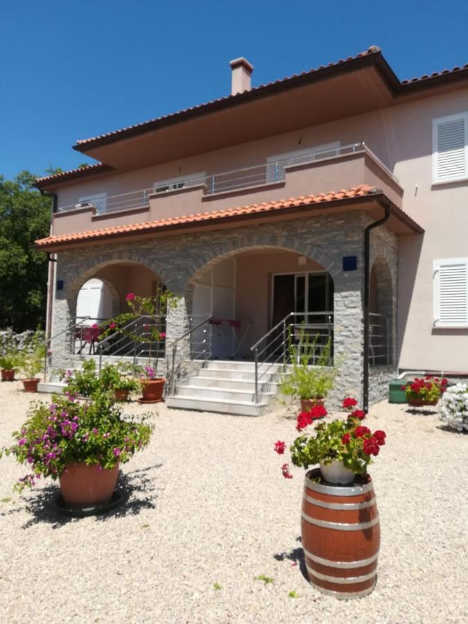 Stela Apartment Pinezici  Luaran gambar