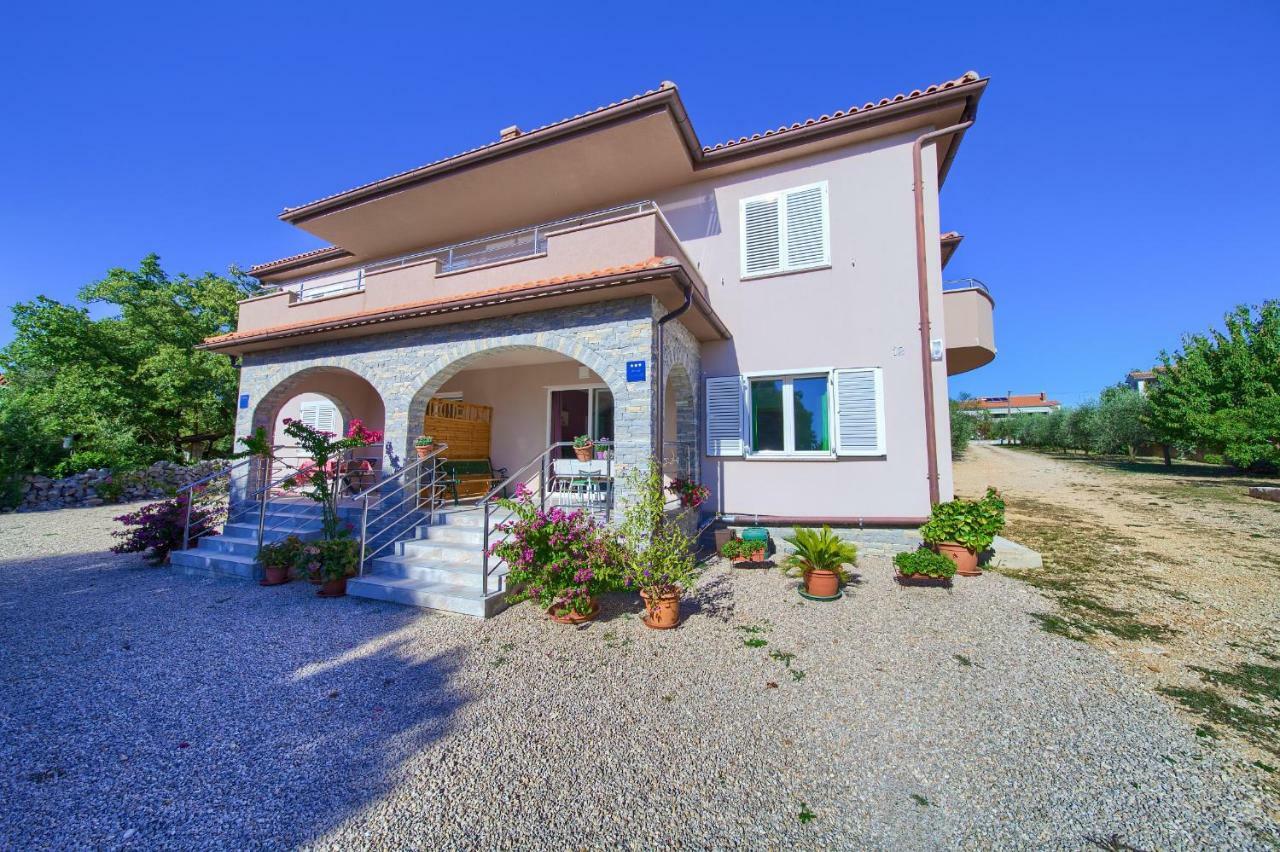 Stela Apartment Pinezici  Luaran gambar