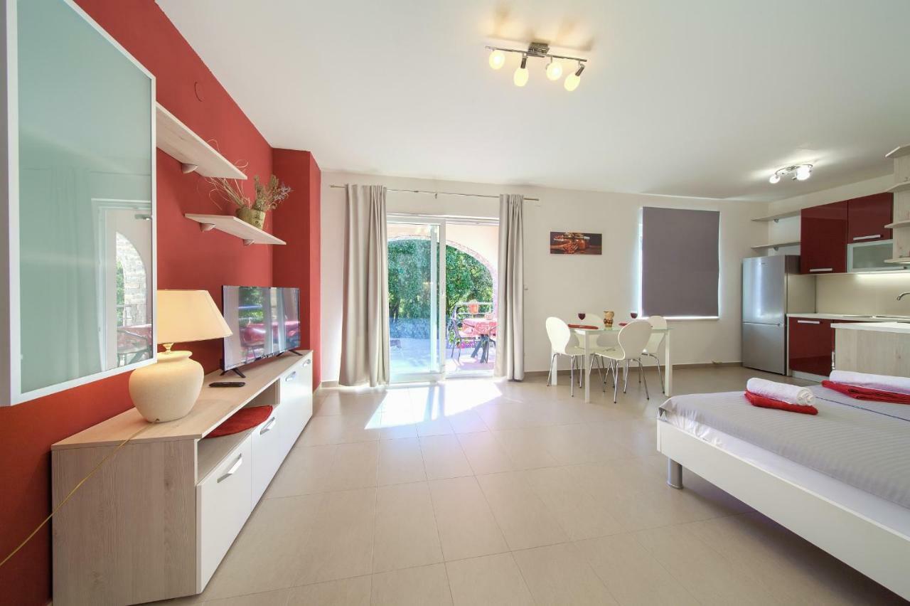 Stela Apartment Pinezici  Luaran gambar